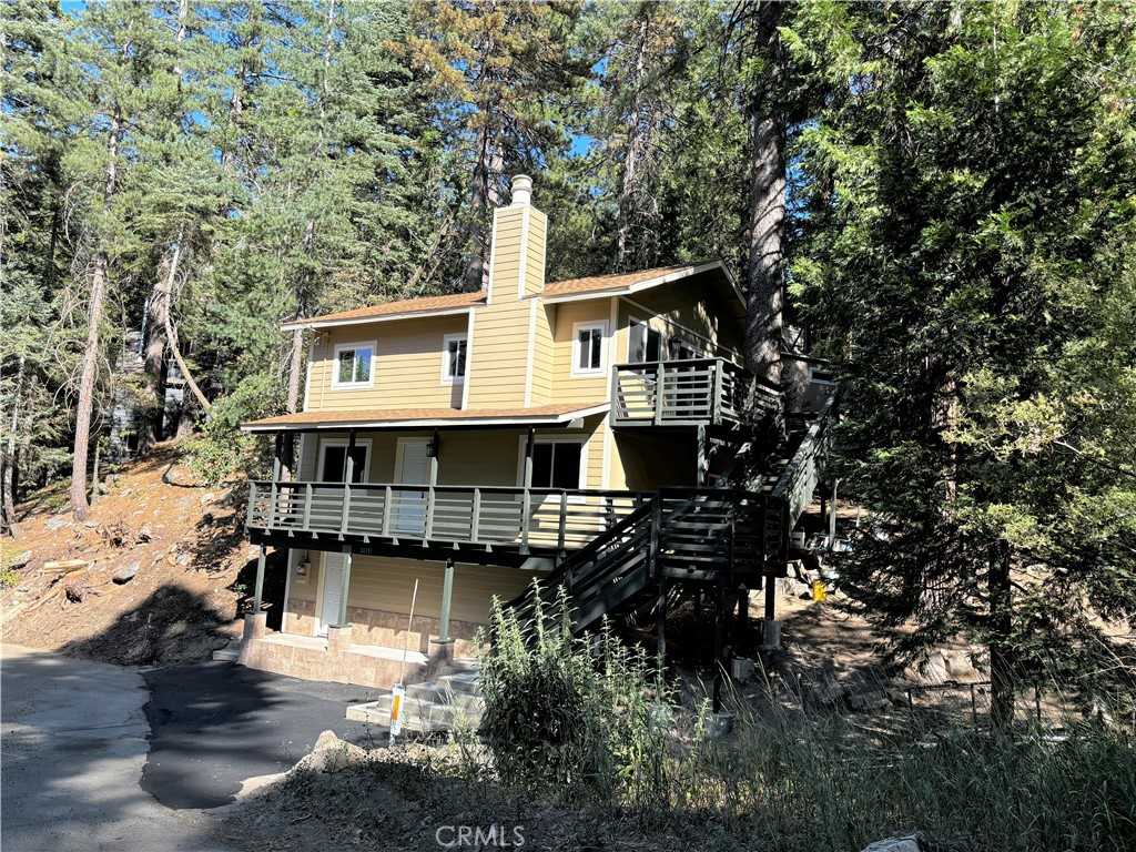 photo 2: 26131 Lake Forest Drive, Twin Peaks CA 92391