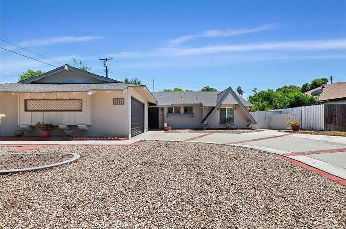 photo 1: 8204 Sherwood Place, Riverside CA 92504