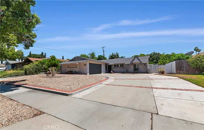 photo 2: 8204 Sherwood Place, Riverside CA 92504