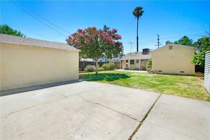 photo 2: 18003 Saticoy Street, Reseda CA 91335