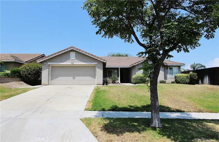 photo 2: 829 Canary Lane, Corona CA 92879