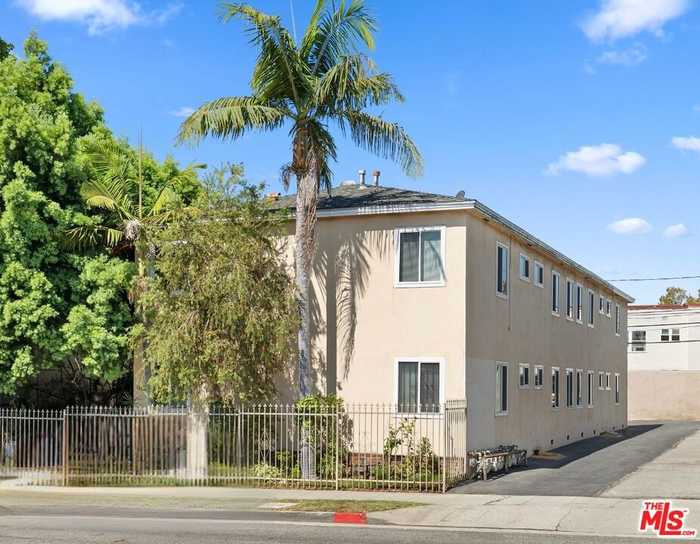 photo 1: 1613 Hillhurst Avenue, Los Angeles CA 90027