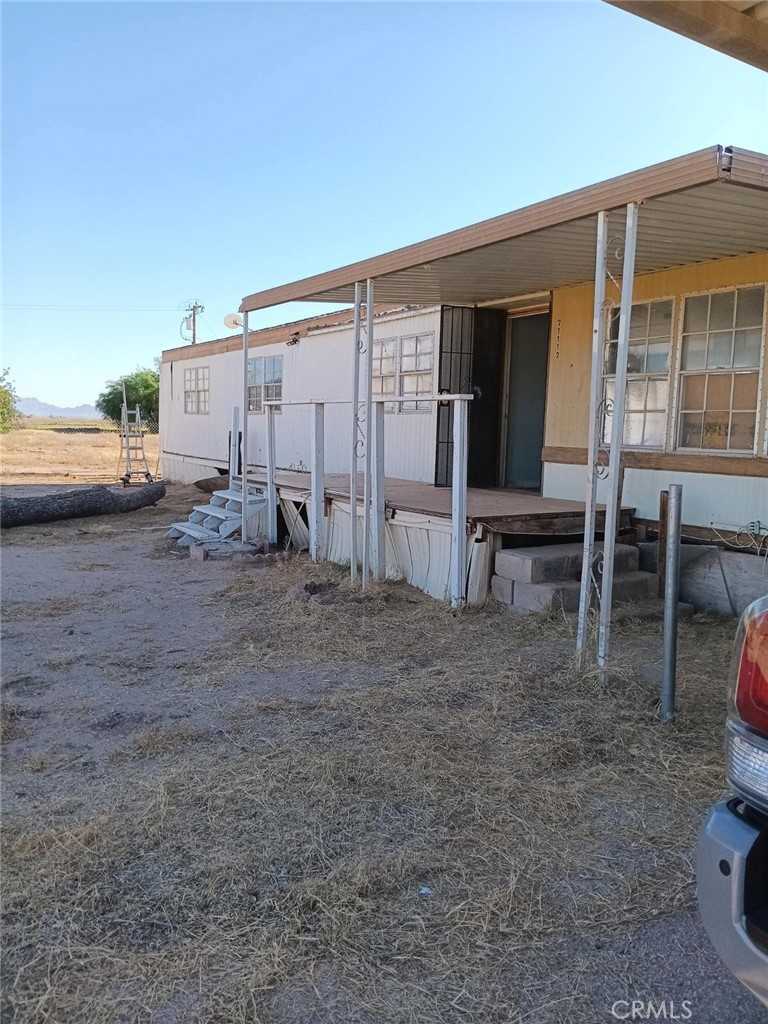 photo 3: 21112 N Neighbours Boulevard, Blythe CA 92225