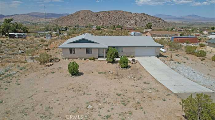 photo 2: 32132 Spinel Road, Lucerne Valley CA 92356