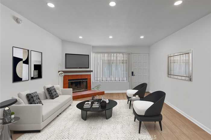 photo 2: 12711 Mitchell Avenue Unit 5, Los Angeles CA 90066