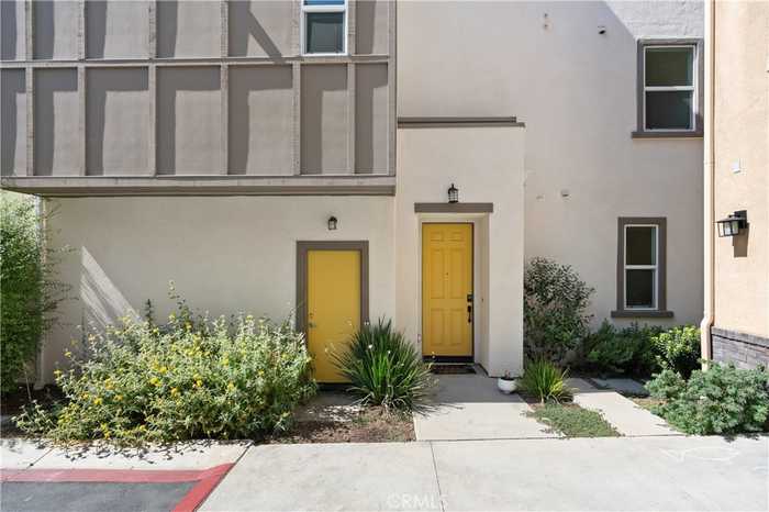 photo 2: 672 Daniel Freeman Circle, Inglewood CA 90301