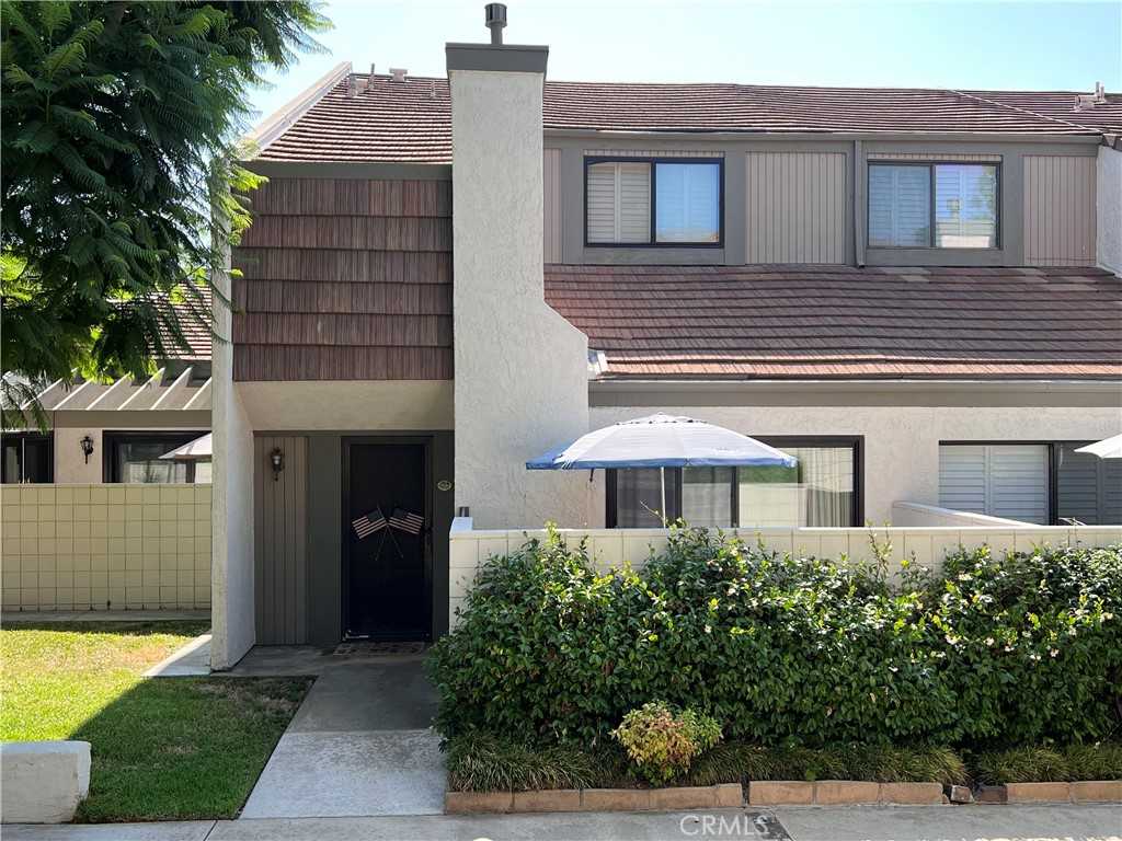 photo 1: 586 W Huntington Drive, Arcadia CA 91007