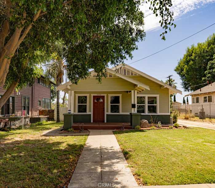 photo 1: 4252 El Dorado Street, Riverside CA 92501