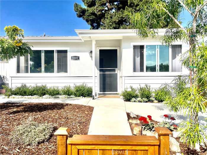 photo 2: 3102 Buena Hills Drive, Oceanside CA 92056