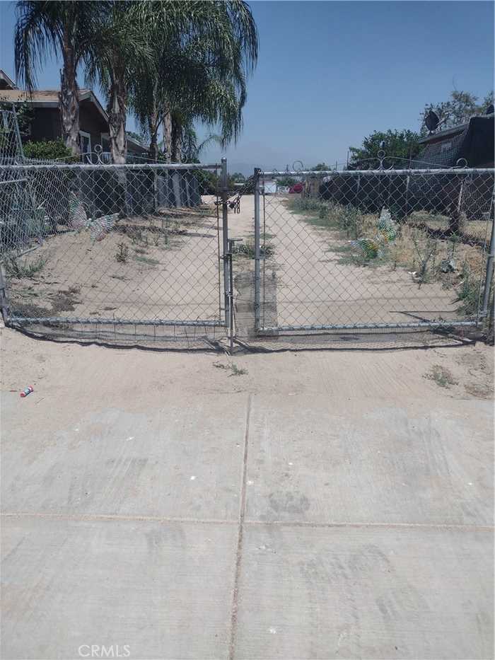 photo 3: Mckinley Avenue, San Bernardino CA 92410