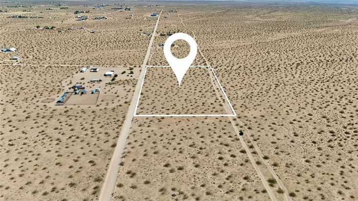 photo 2: 51 Scotch Lane, Landers CA 92285