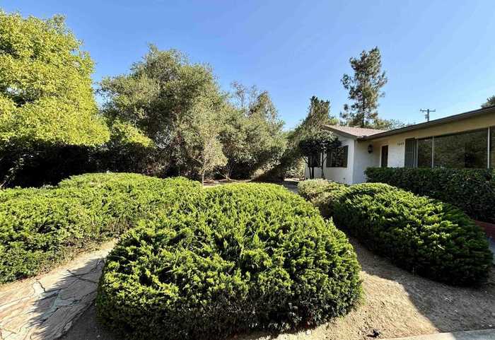 photo 2: 1040 Deerhaven Drive, Vista CA 92084