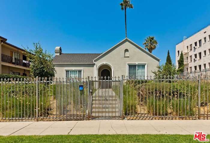 photo 2: 721 Gramercy Drive, Los Angeles CA 90005