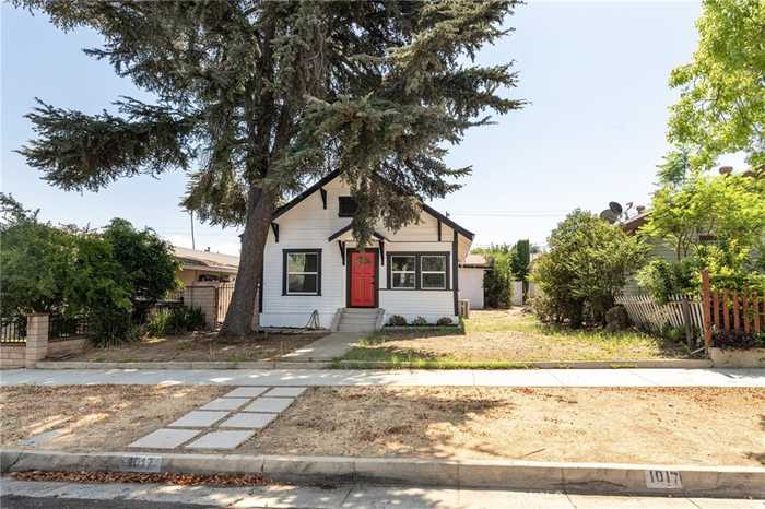 photo 1: 1017 Washburn Avenue, Corona CA 92882