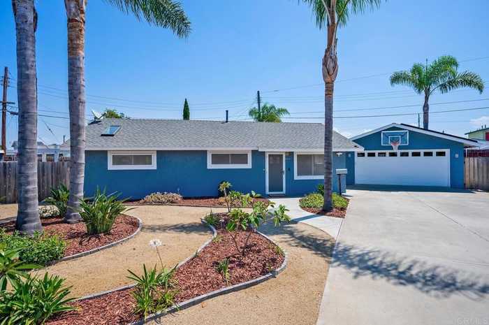 photo 1: 5073 Amnest St, San Diego CA 92117