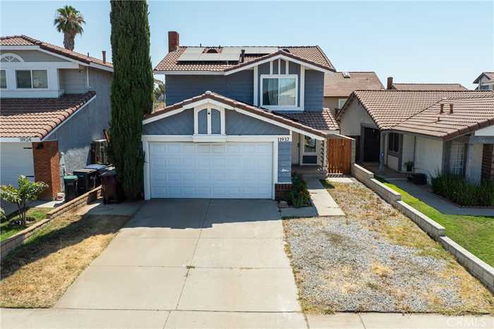 photo 2: 11932 Meadow Wood Way, Moreno Valley CA 92557