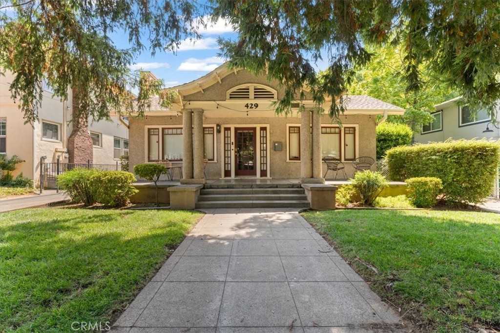 photo 2: 429 W 3rd Street, Chico CA 95928