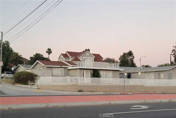 photo 4: 4393 Tyler Street, Riverside CA 92503