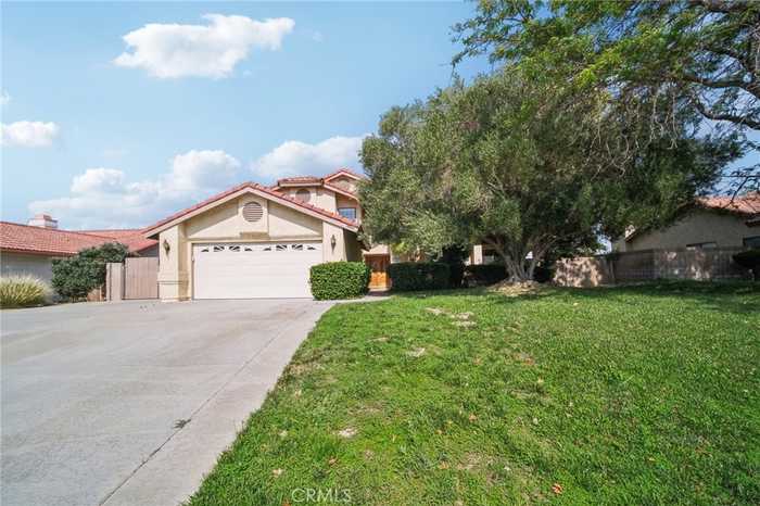 photo 2: 43458 Buena Vista Way, Lancaster CA 93536