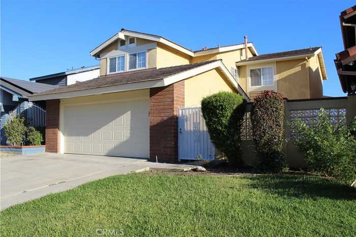 photo 1: 814 E Sandpoint Court, Carson CA 90746