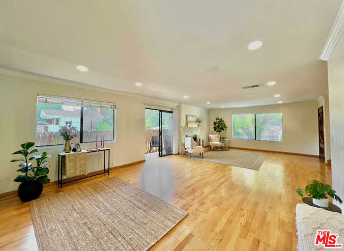 photo 2: 4257 Laurel Canyon Boulevard Unit 4, Studio City CA 91604