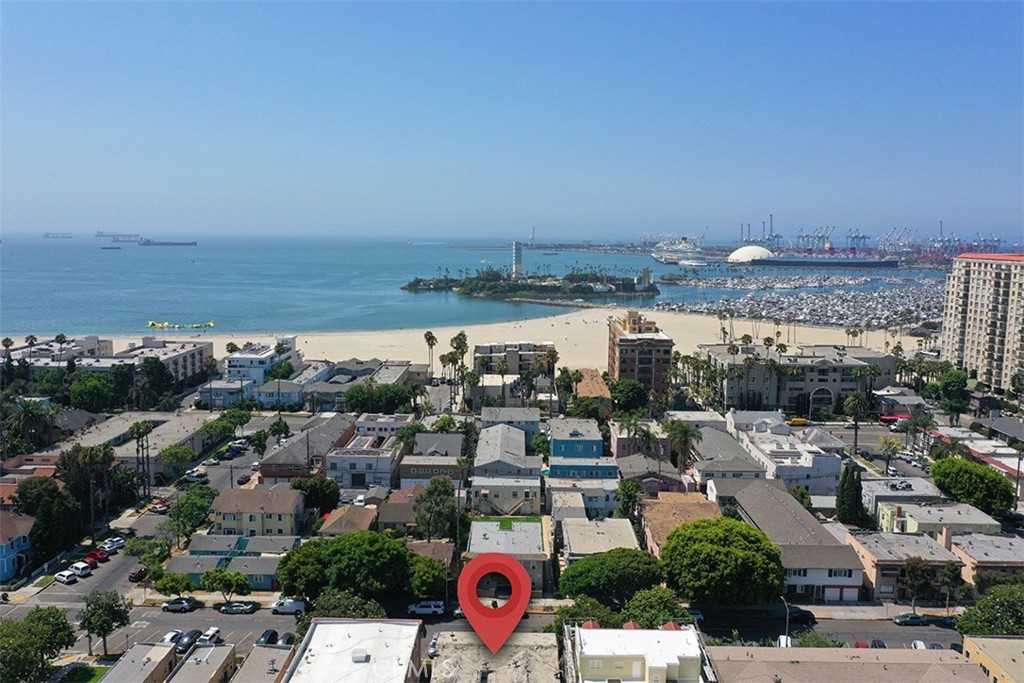 photo 1: 1047 E 1st Street Unit 9, Long Beach CA 90802