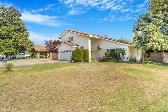 photo 3: 705 E 26th Street, San Bernardino CA 92404