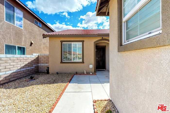 photo 2: 13753 Mimi Road, Victorville CA 92392