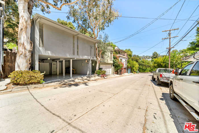 photo 2: 8317 Kirkwood Drive, Los Angeles CA 90046