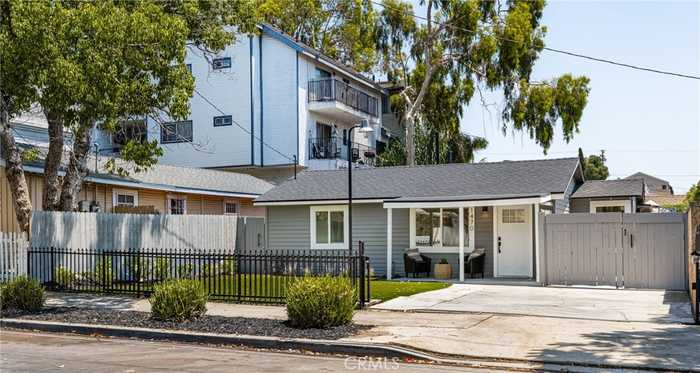 photo 2: 1470 Orizaba Avenue, Long Beach CA 90804