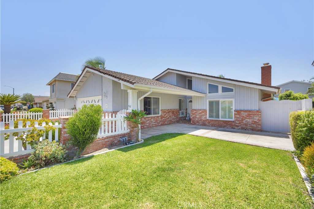 photo 2: 4788 Dogwood Avenue, Seal Beach CA 90740