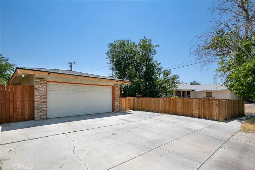 photo 3: 45440 13th Street W, Lancaster CA 93534