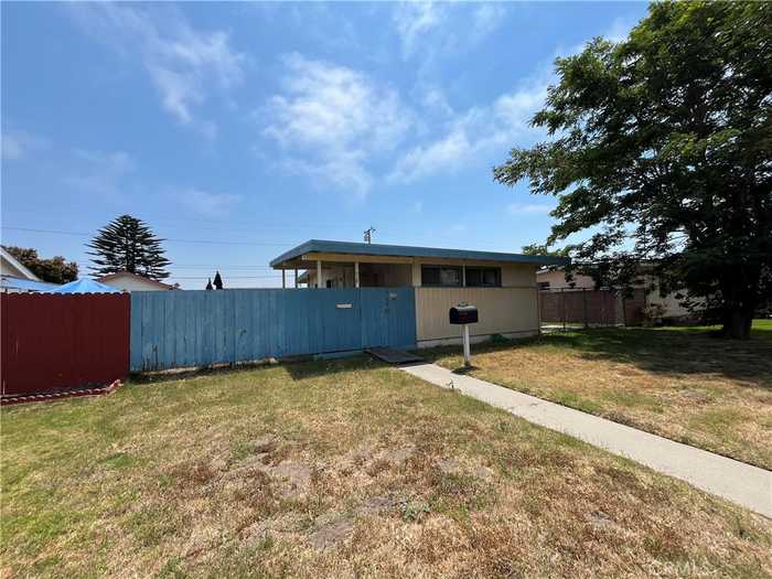 photo 2: 924 Piedmont Street, Oxnard CA 93035