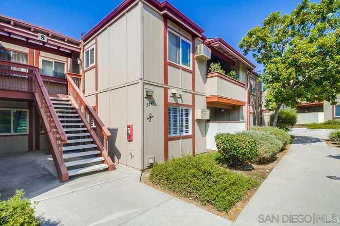 photo 2: 5543 Adobe Falls Rd Unit 2, San Diego CA 92120