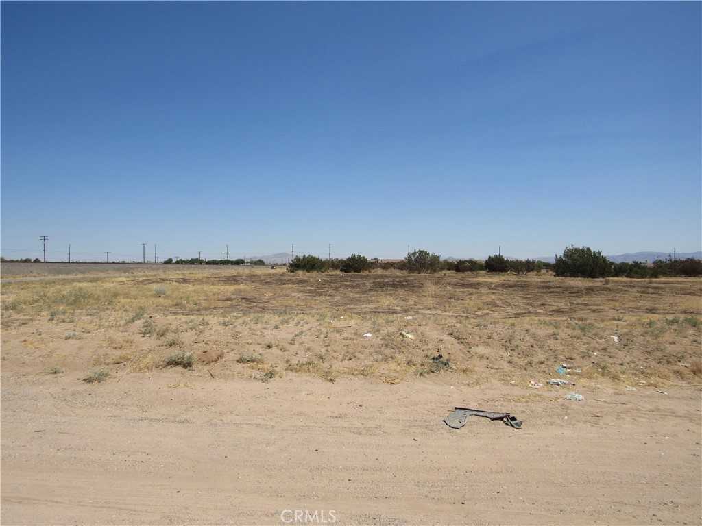 photo 2: Santa Fe Ave, Hesperia CA 92345