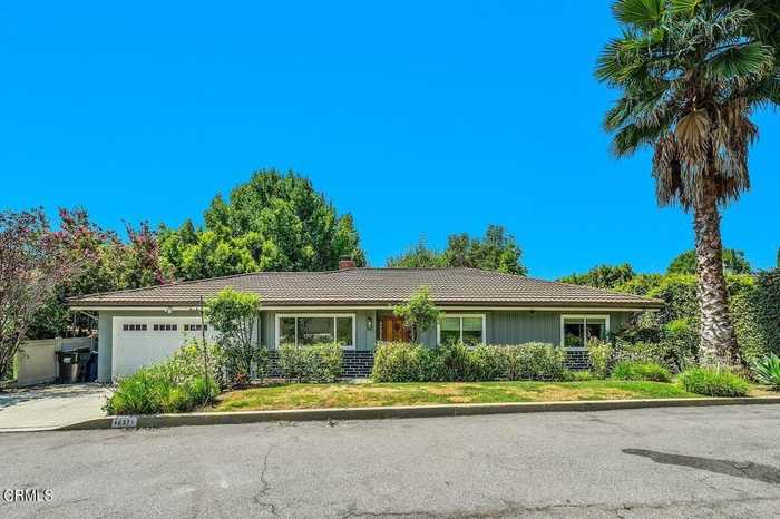 photo 1: 4837 1/2 Oakwood Avenue, La Canada Flintridge CA 91011