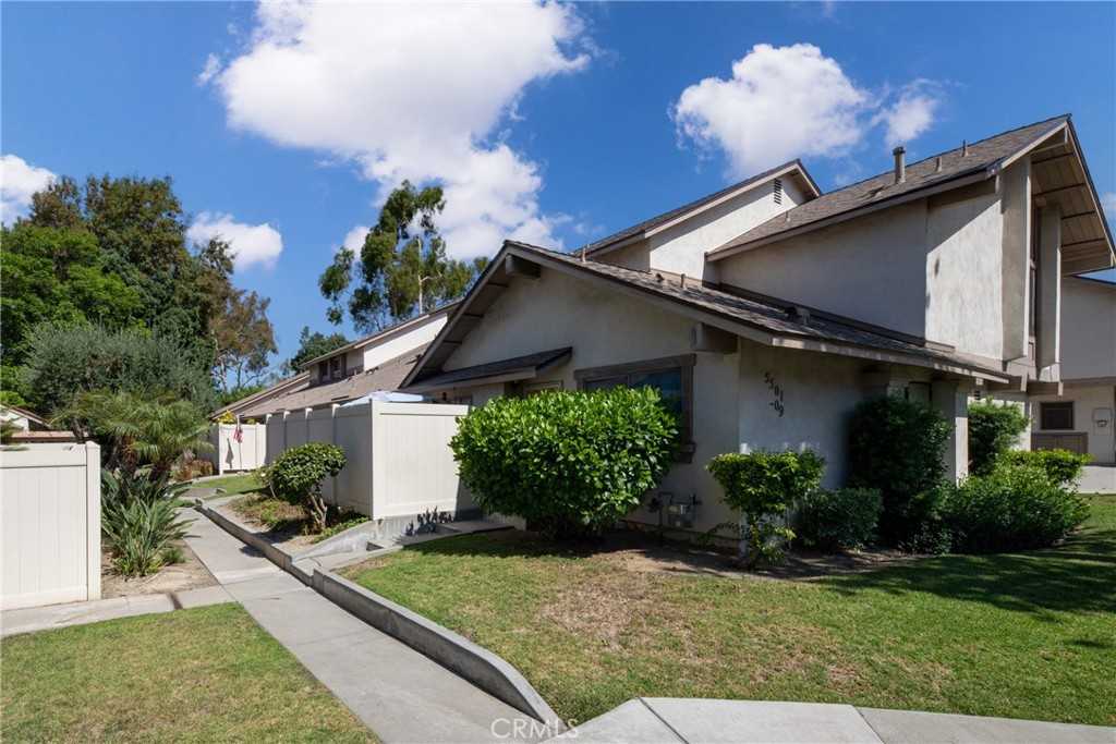 photo 3: 5503 Pioneer Boulevard, Whittier CA 90601