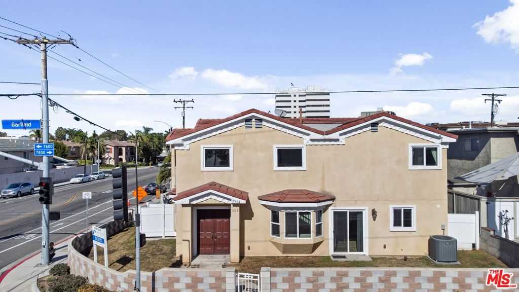 photo 3: 7761 Garfield Avenue, Huntington Beach CA 92648