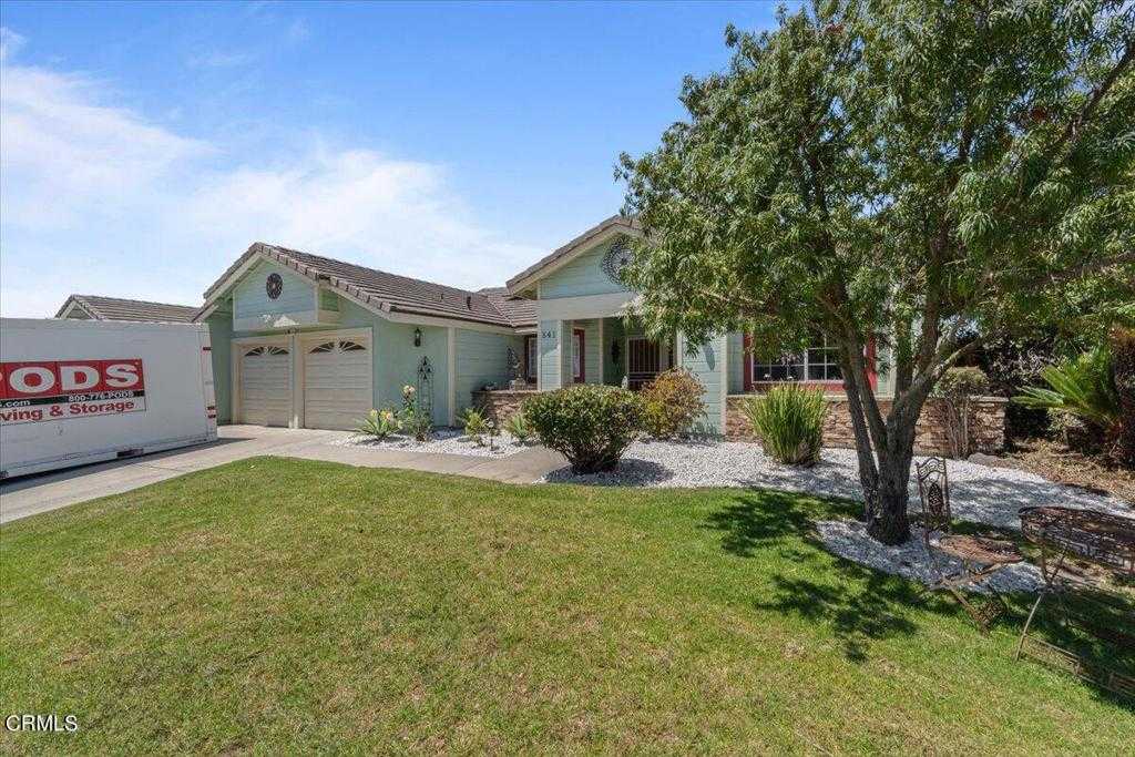 photo 3: 541 Delphinium Place, Oxnard CA 93036