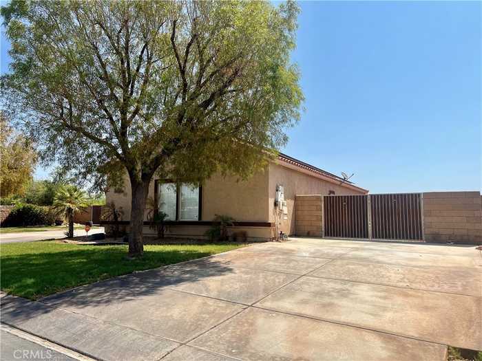 photo 2: 2798 Clearwater Drive, Blythe CA 92225