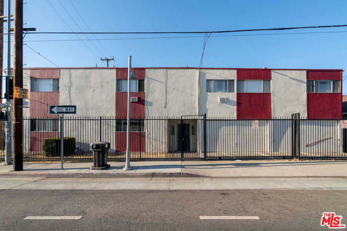 photo 2: 3756 Raymond Avenue, Los Angeles CA 90007