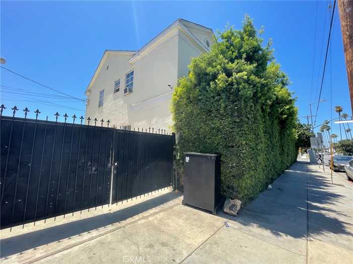 photo 2: 2018 W 39th Street, Los Angeles CA 90008