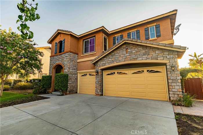 photo 1: 7484 Sequoia Lane, Highland CA 92346