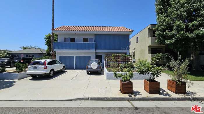 photo 1: 1442 Yale Street Unit 5, Santa Monica CA 90404