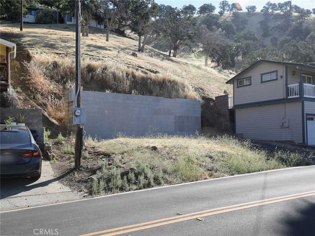 photo 1: 12606 Lakeshore Drive, Clearlake CA 95422