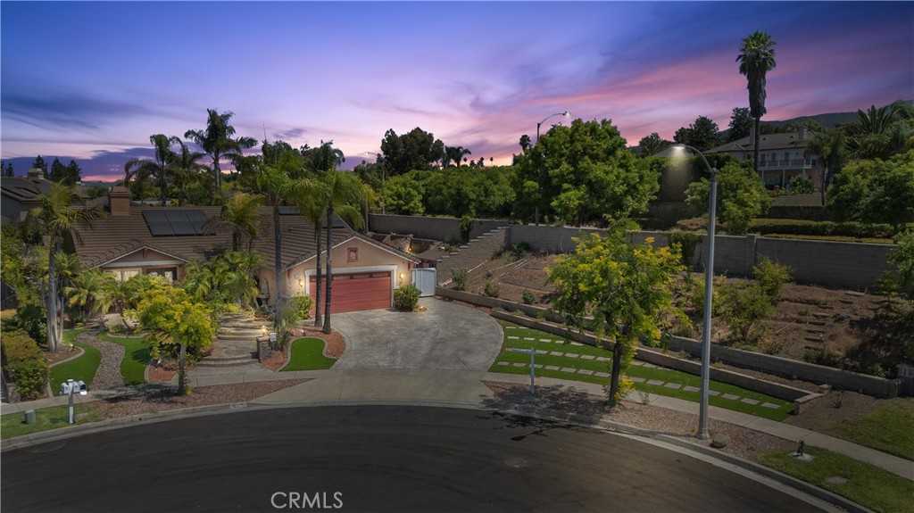 photo 2: 3585 Ambrose Circle, Corona CA 92882