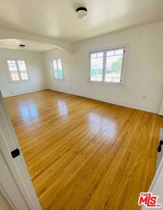 photo 2: 4167 Oakwood Avenue, Los Angeles CA 90004