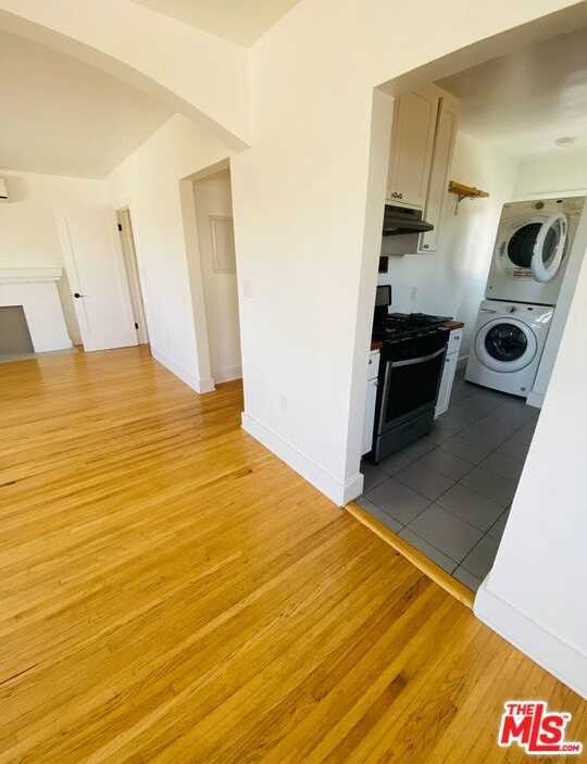 photo 3: 4167 Oakwood Avenue, Los Angeles CA 90004