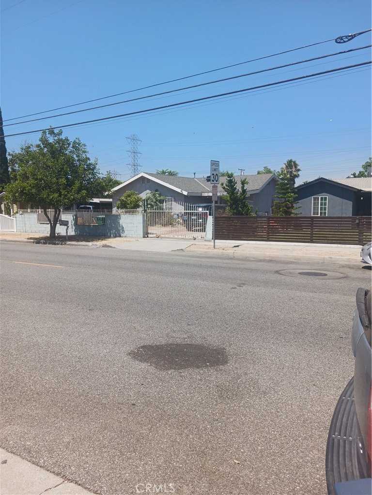 photo 2: 3443 Syracuse, Baldwin Park CA 91700