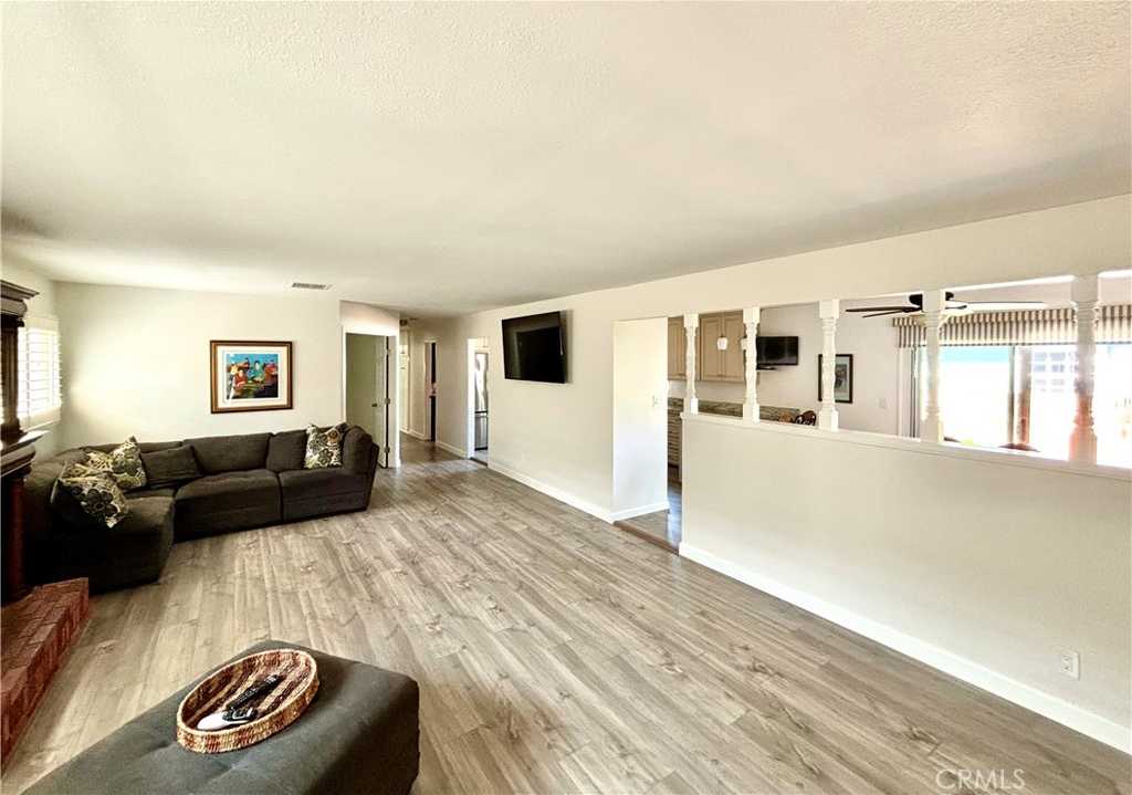 photo 2: 506 W Sycamore Avenue, El Segundo CA 90245